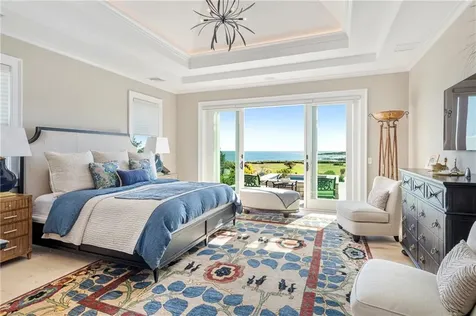 71 Cliff Drive Narragansett RI 02882