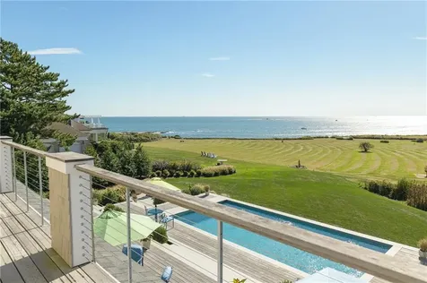 71 Cliff Drive Narragansett RI 02882