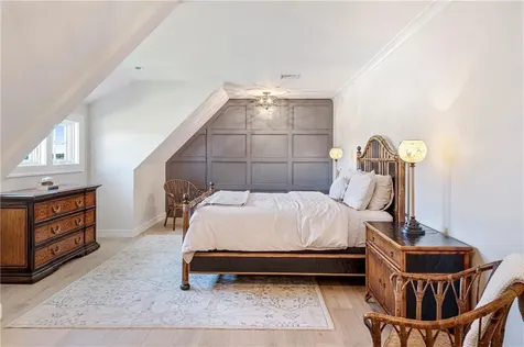 71 Cliff Drive Narragansett RI 02882