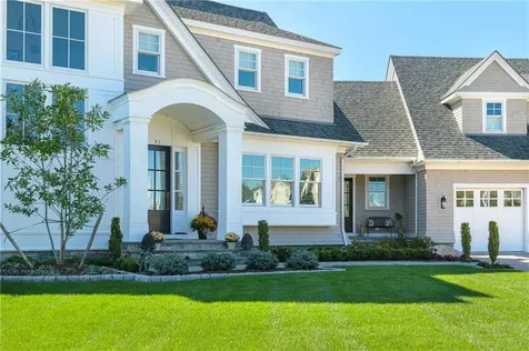 71 Cliff Drive Narragansett RI 02882