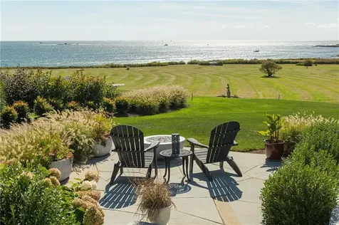 71 Cliff Drive Narragansett RI 02882