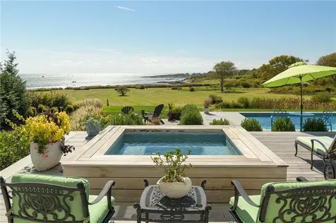71 Cliff Drive Narragansett RI 02882