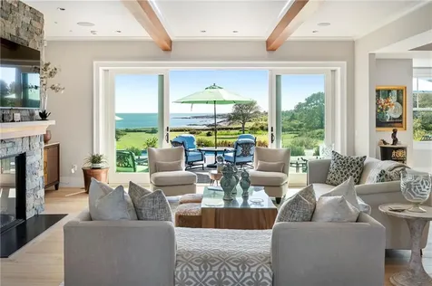 71 Cliff Drive Narragansett RI 02882