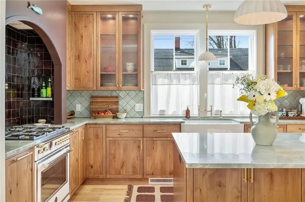 49 1/2 Third Street Newport RI 02840