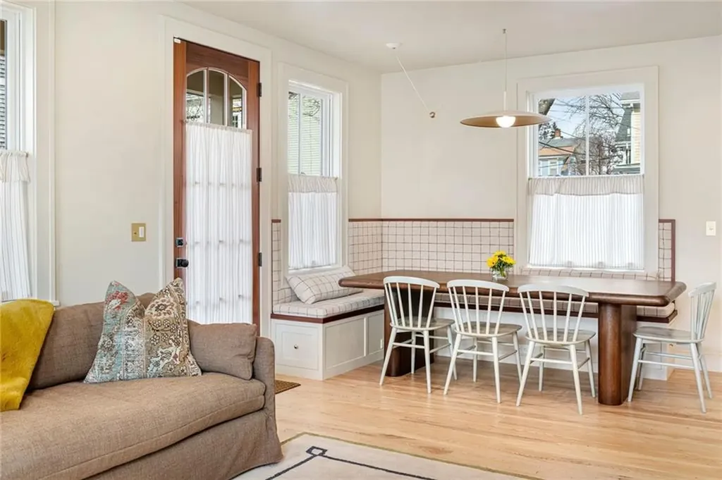 49 1/2 Third Street Newport RI 02840