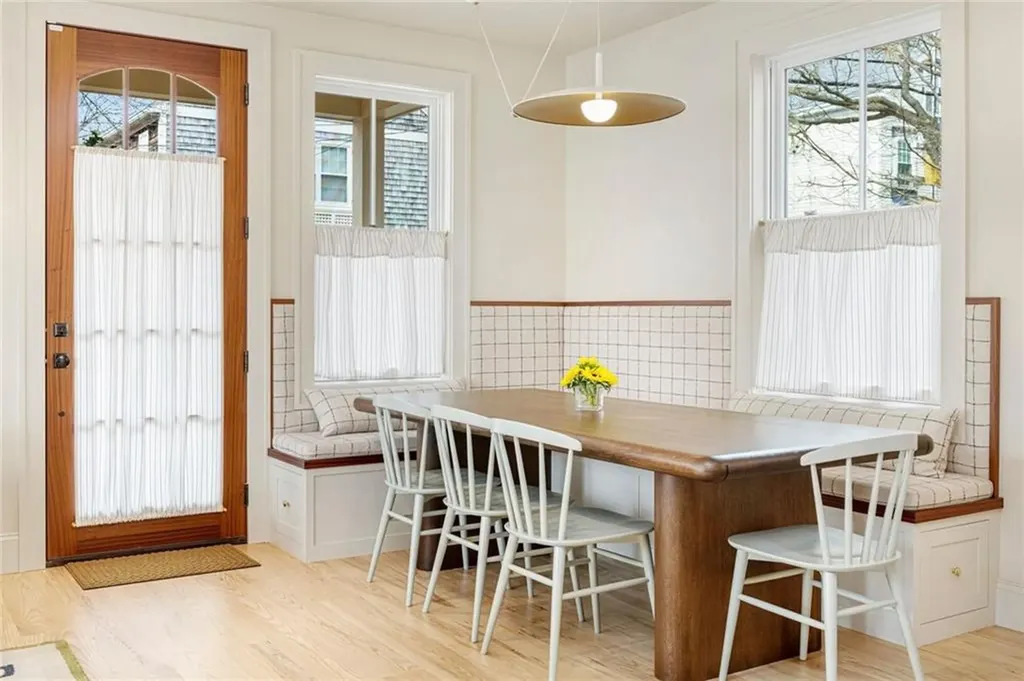 49 1/2 Third Street Newport RI 02840