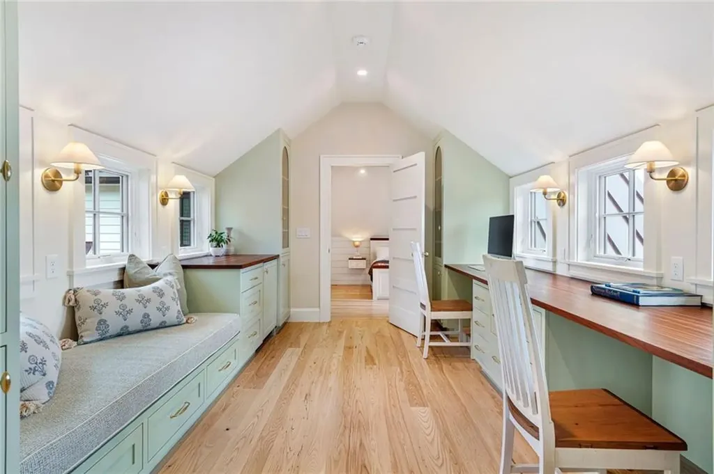 49 1/2 Third Street Newport RI 02840