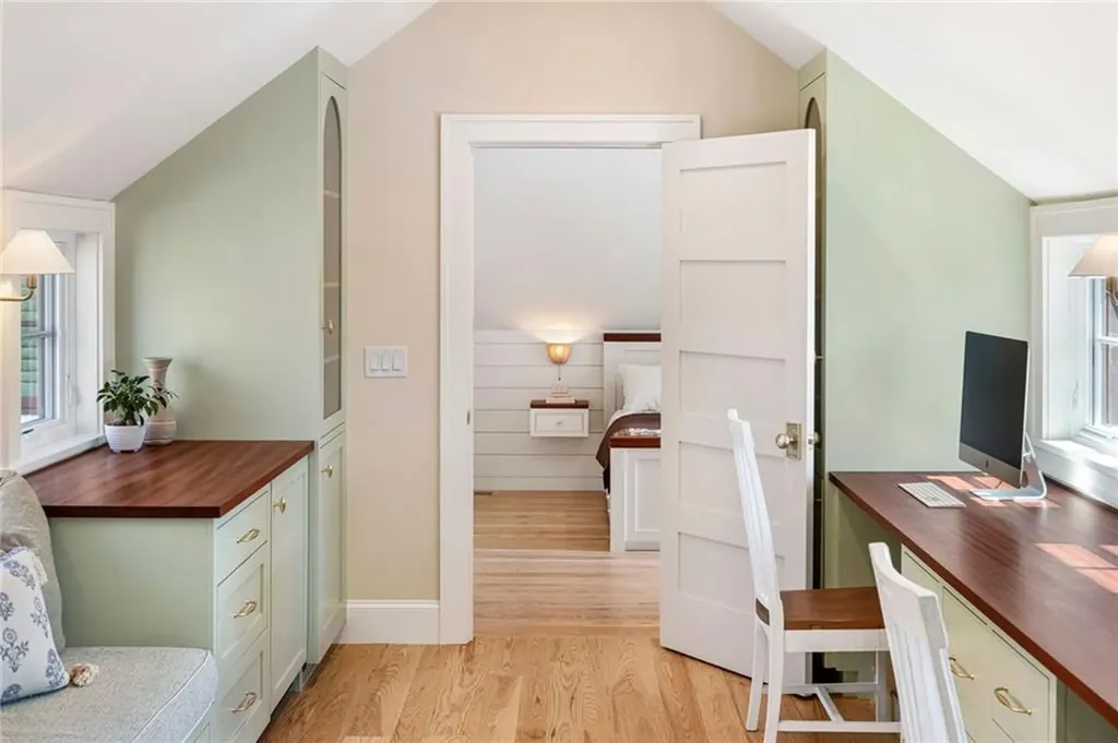 49 1/2 Third Street Newport RI 02840