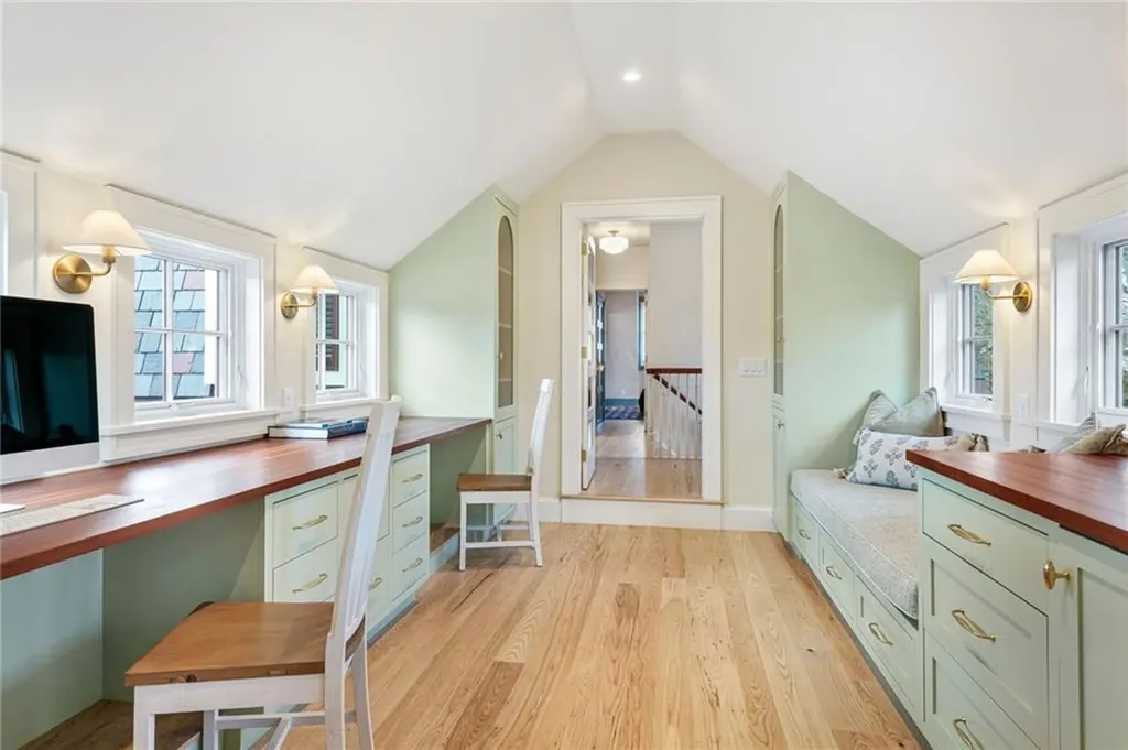 49 1/2 Third Street Newport RI 02840
