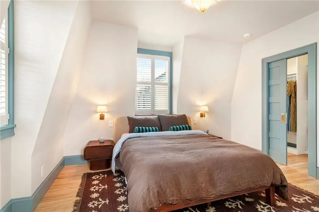49 1/2 Third Street Newport RI 02840