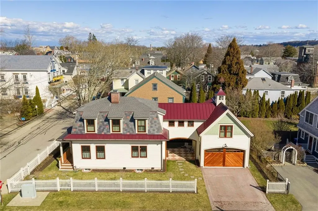 49 1/2 Third Street Newport RI 02840