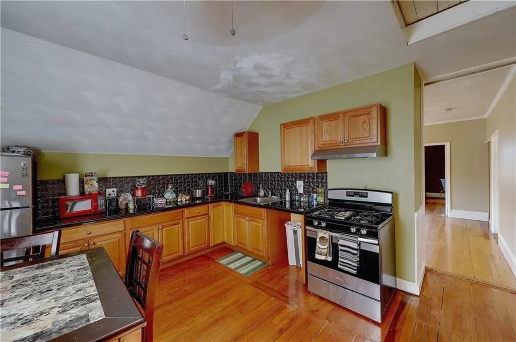 476 Smith Street Providence RI 02908