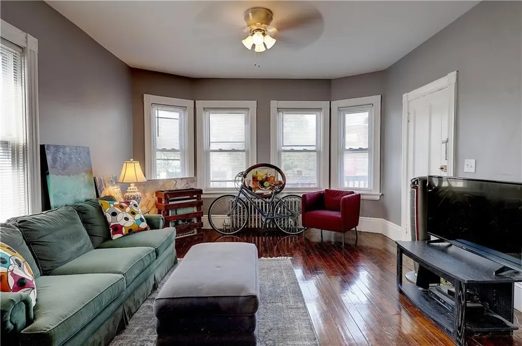 476 Smith Street Providence RI 02908