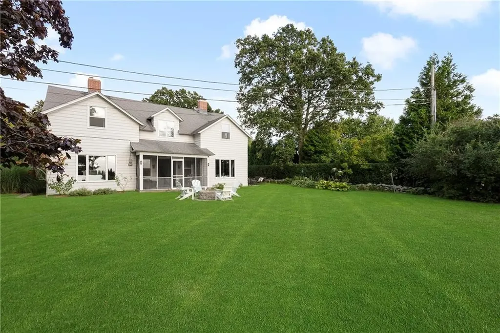 24 Rumstick Drive Barrington RI 02806