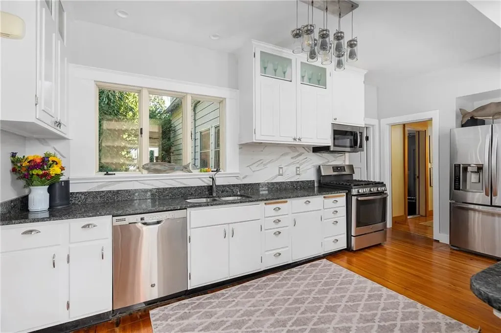 24 Rumstick Drive Barrington RI 02806