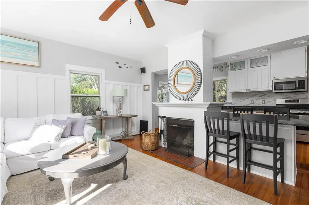 24 Rumstick Drive Barrington RI 02806