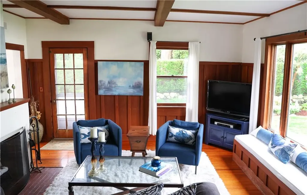 24 Rumstick Drive Barrington RI 02806