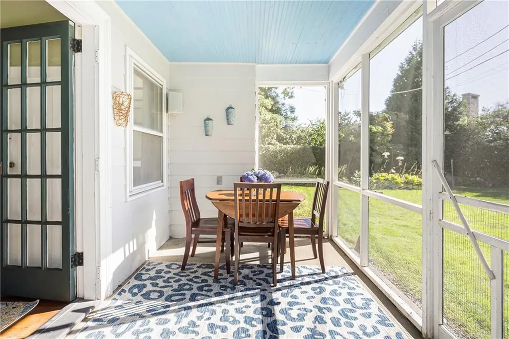 24 Rumstick Drive Barrington RI 02806