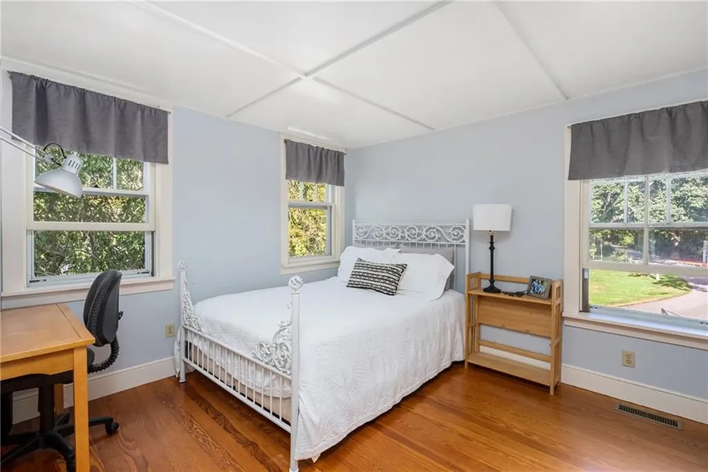 24 Rumstick Drive Barrington RI 02806