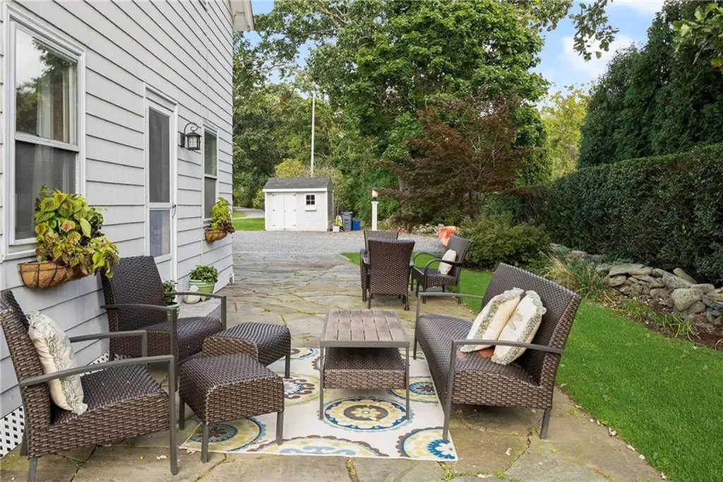 24 Rumstick Drive Barrington RI 02806