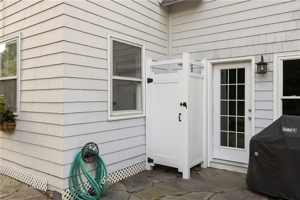24 Rumstick Drive Barrington RI 02806