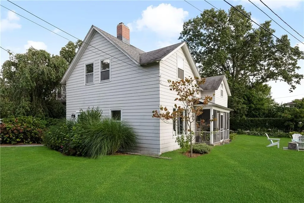 24 Rumstick Drive Barrington RI 02806