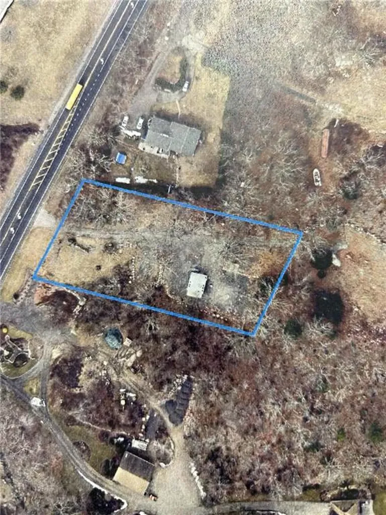 586 South County Trail Exeter RI 02822