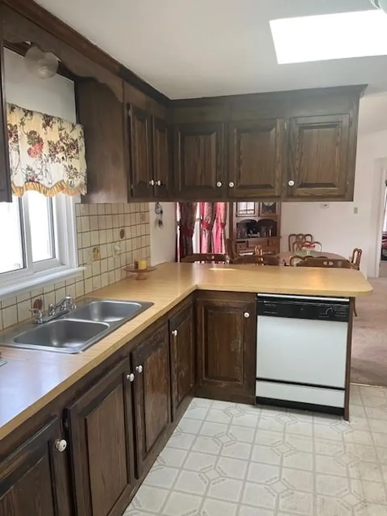 44 Castle Road Attleboro MA 02703