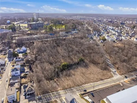 413 Manville Road Woonsocket RI 02895
