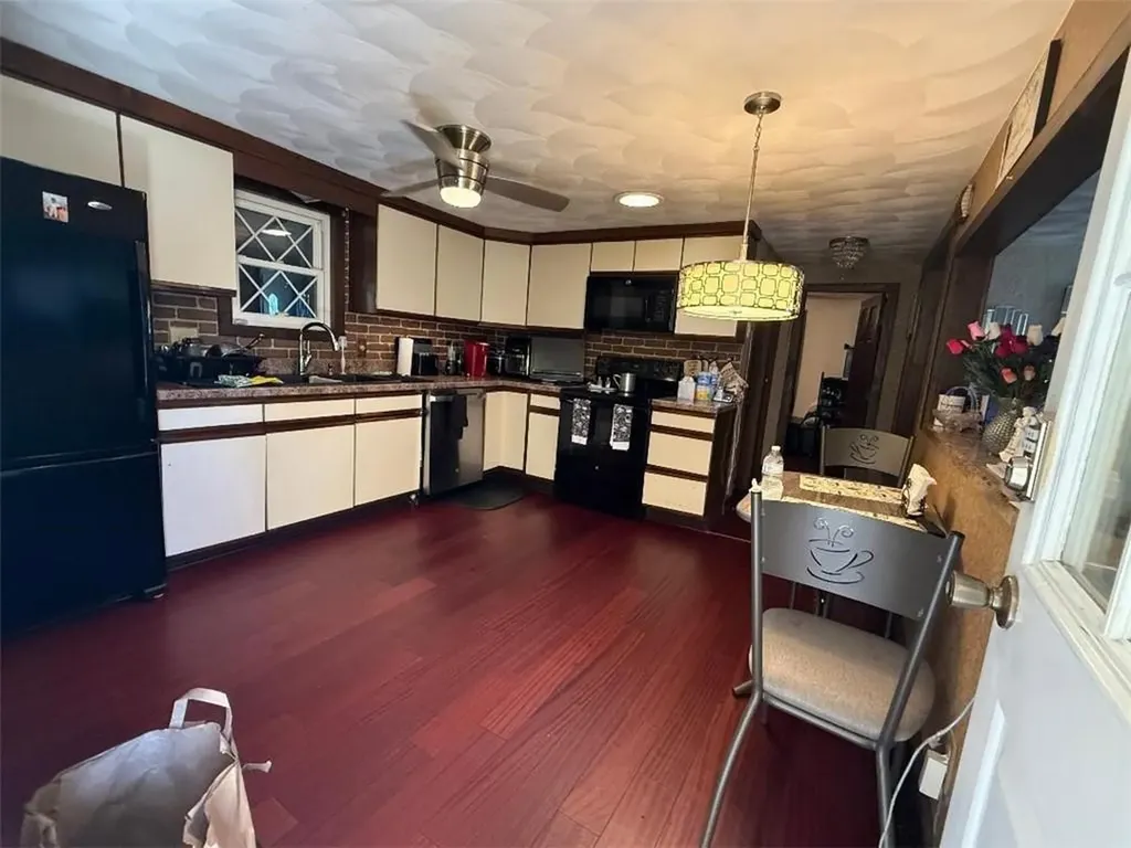 14 Lottie Drive East Providence RI 02915