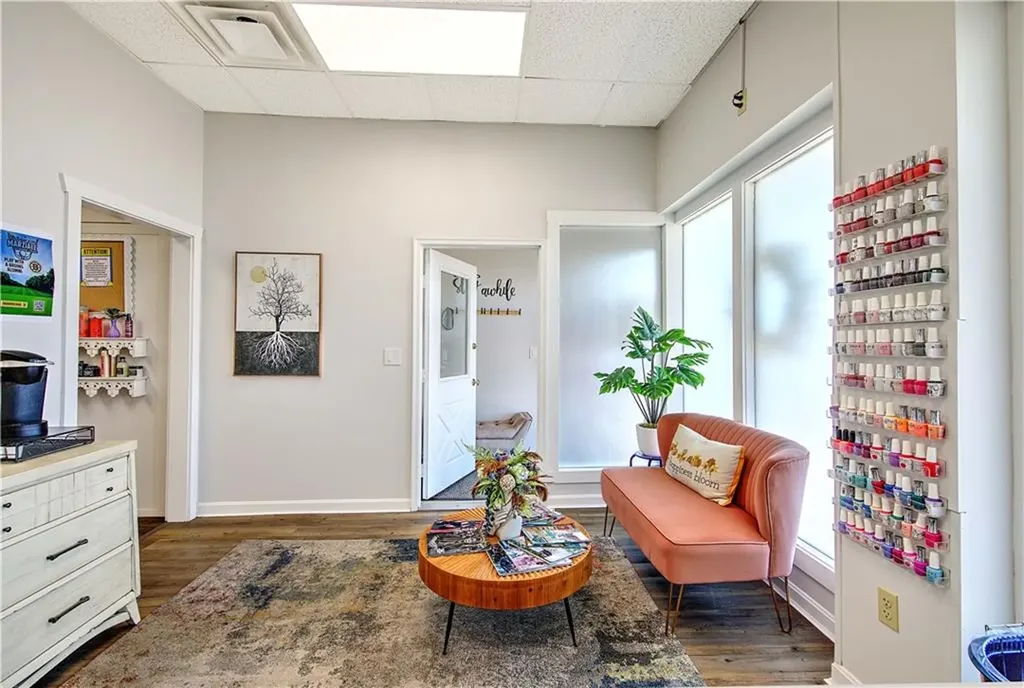 628 Metacom Avenue Warren RI 02885
