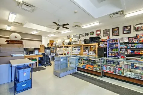 628 Metacom Avenue Warren RI 02885