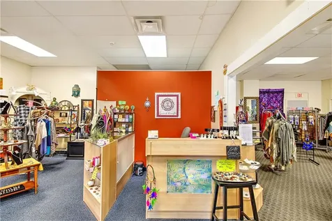 628 Metacom Avenue Warren RI 02885