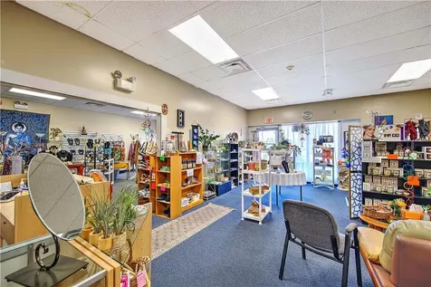 628 Metacom Avenue Warren RI 02885