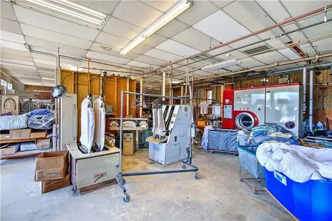 628 Metacom Avenue Warren RI 02885