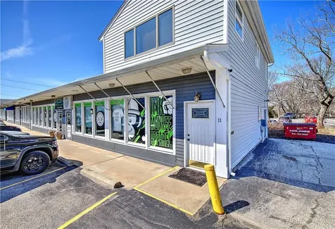628 Metacom Avenue Warren RI 02885