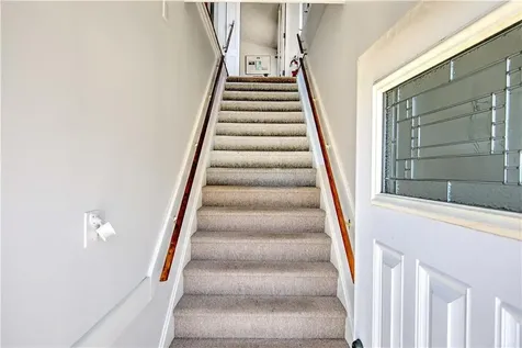 628 Metacom Avenue Warren RI 02885