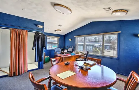 628 Metacom Avenue Warren RI 02885