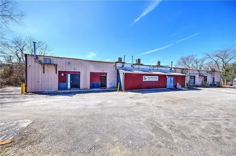 628 Metacom Avenue Warren RI 02885