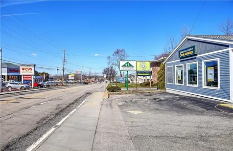628 Metacom Avenue Warren RI 02885