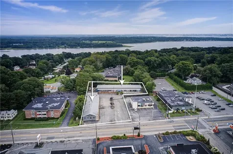 628 Metacom Avenue Warren RI 02885