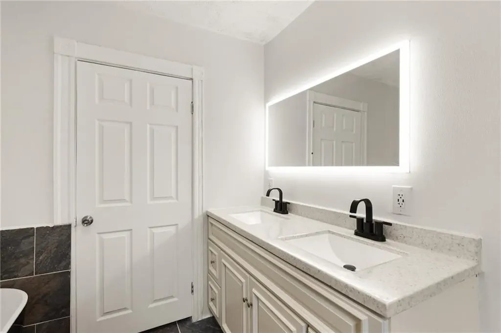 42 Corinth Street Providence RI 02907