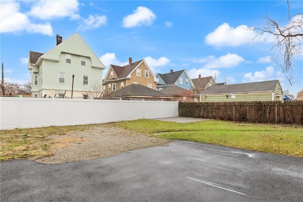 42 Corinth Street Providence RI 02907