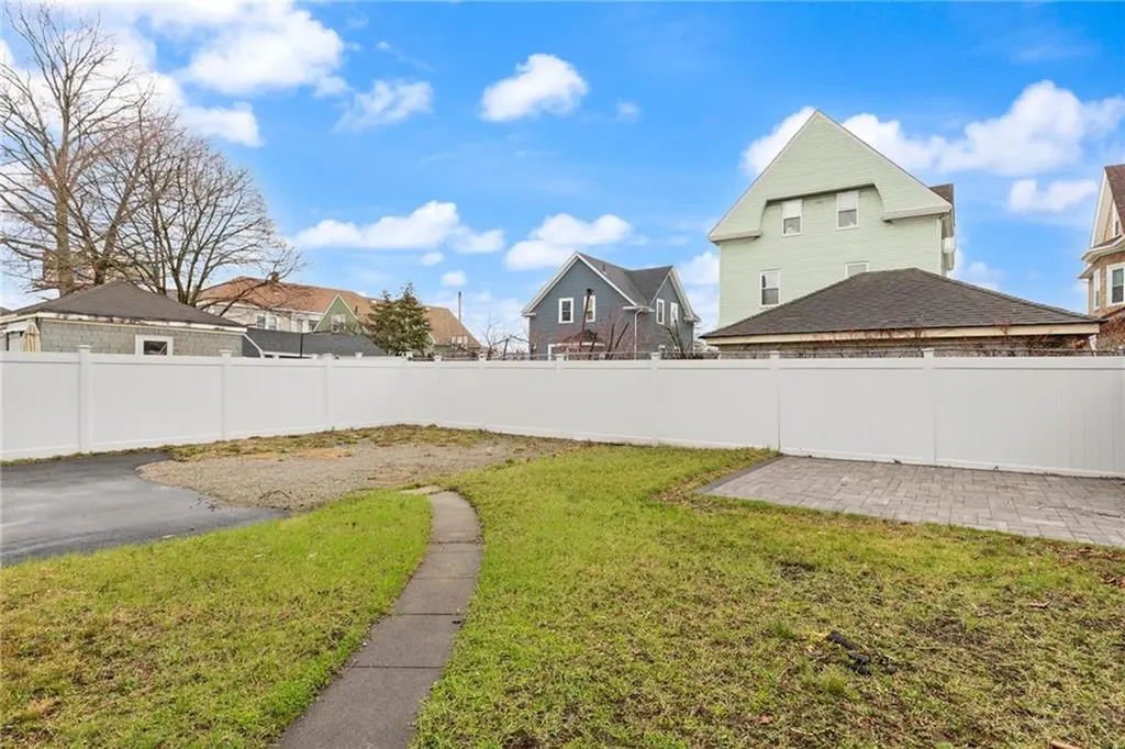 42 Corinth Street Providence RI 02907