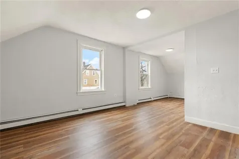42 Corinth Street Providence RI 02907