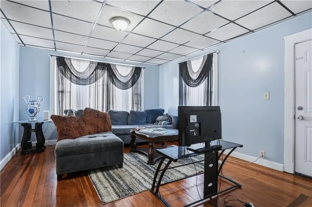 872 876 Lonsdale Avenue Central Falls RI 02863