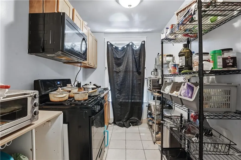 872 876 Lonsdale Avenue Central Falls RI 02863