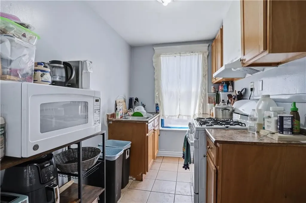 872 876 Lonsdale Avenue Central Falls RI 02863