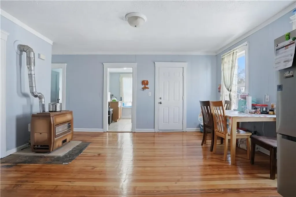 872 876 Lonsdale Avenue Central Falls RI 02863