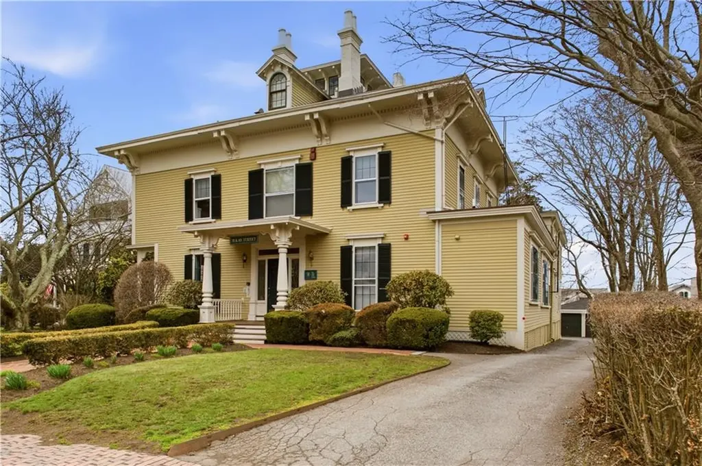 28 Kay Street Newport RI 02840